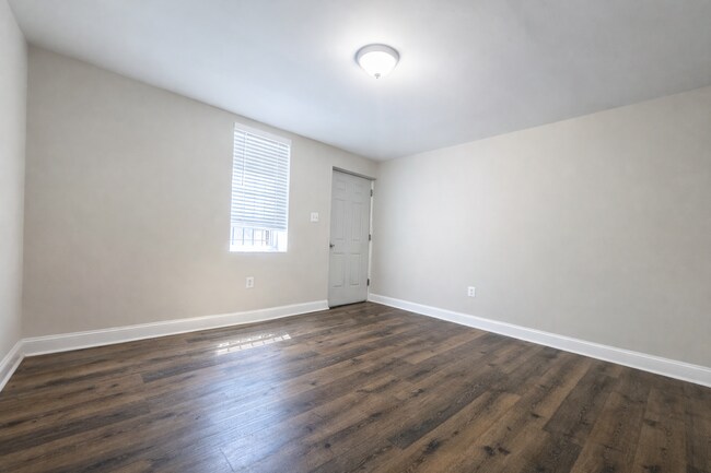 Foto del edificio - Beautiful Three-Bedroom Home In Baltimore