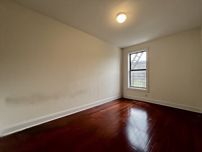 Building Photo - 101 Audubon Ave