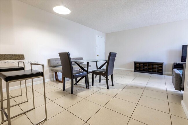 Foto del edificio - 210 SW 11th St