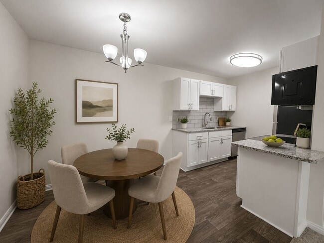 Building Photo - Village at Cliffdale Apartment Homes