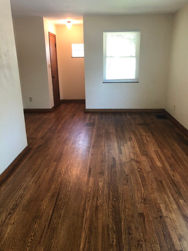 Foto del edificio - 770 S Burgess Ave