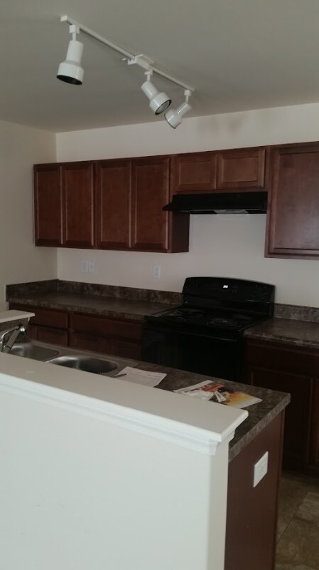 Foto del edificio - 9614 Drains Bay Ct