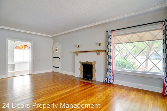 Building Photo - 5 br, 4.5 bath House - 2517 Wabash Ave