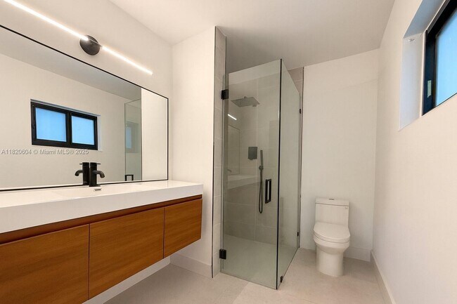 Foto del edificio - 7132 SW 65th Ave