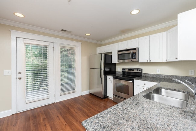 Building Photo - The Woodlands of Charlottesville
