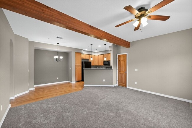 Building Photo - 5220 Boardwalk Dr
