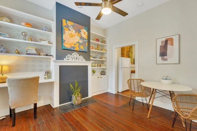 Foto del edificio - 307 W Waldburg Ln