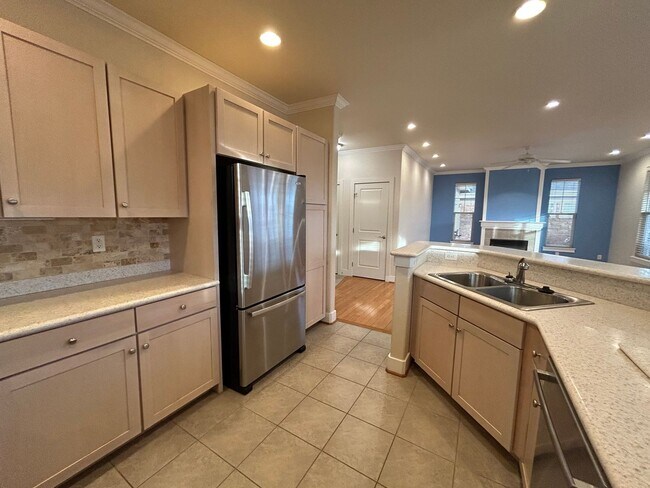 Building Photo - 4751 Pleasant Oak Dr