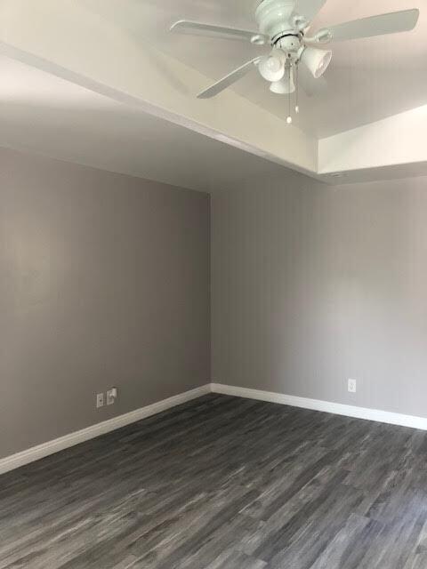 Foto del edificio - 7828 Broadleaf Ave