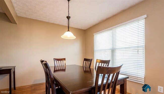 Foto del edificio - 3 br, 1.5 bath Condo - 2777 Proclamation Way
