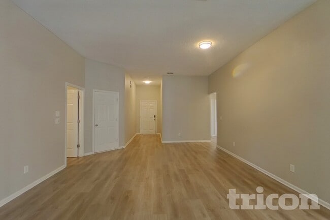 Building Photo - 15180 Bareback Dr