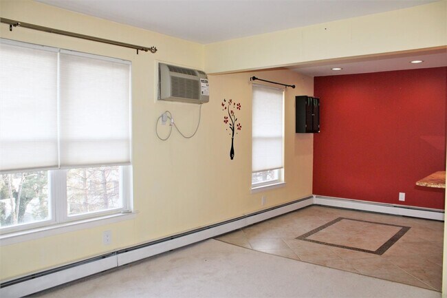 Foto del edificio - 47 Riverview Ct