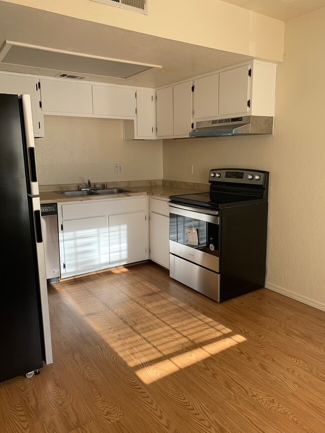 Foto del edificio - 1011 Meadowlark Ct SE
