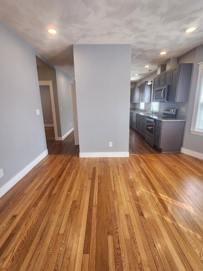 Photo - 40 Woodrow Ave Apartment