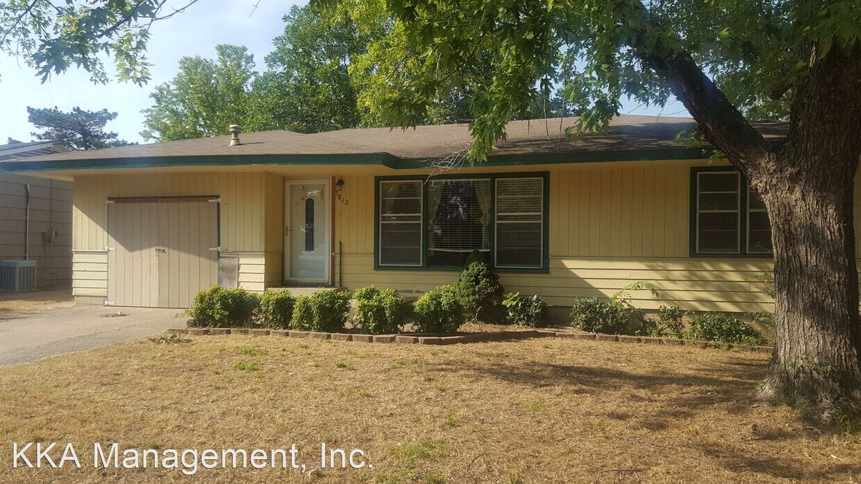 3812 Limestone Rd, Bartlesville, OK 74006 House Rental in