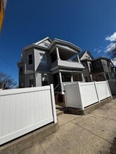 Building Photo - 203 Lawrence St