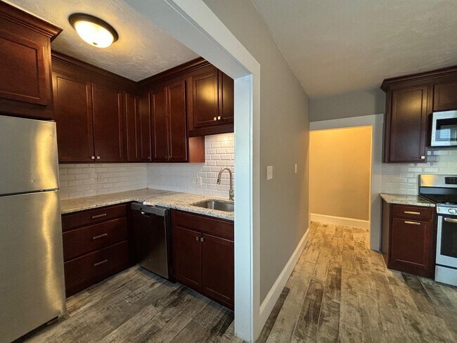 Building Photo - 55 Gorham St