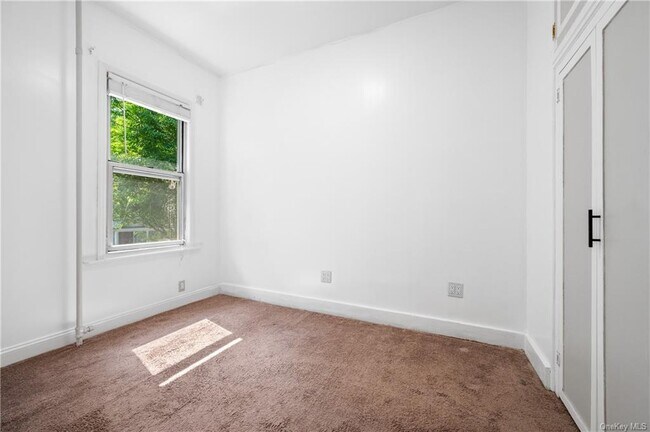 Building Photo - 1305 Dorchester Rd