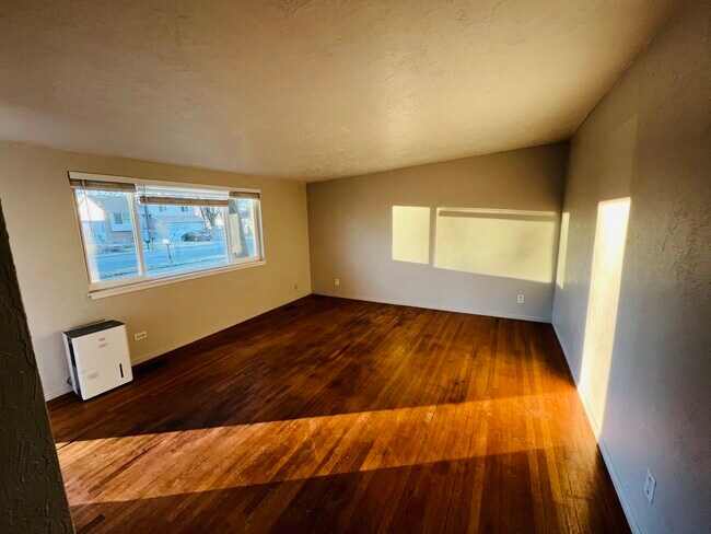 Foto del edificio - 5760 S 2700 W