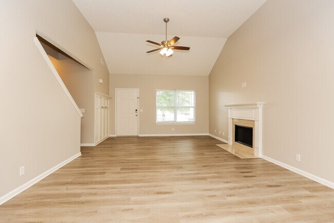 Building Photo - 1730 Alysheba Run