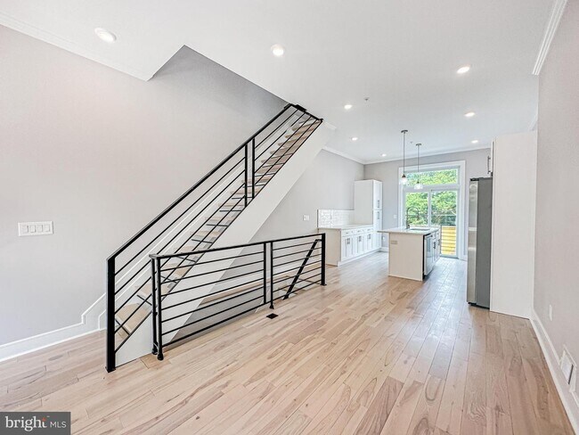 Foto del edificio - 5115 Hadfield St