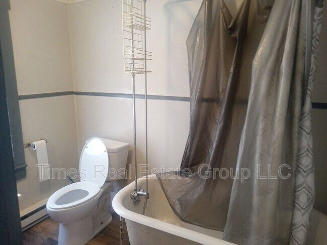 Foto del edificio - 206 W Railroad St