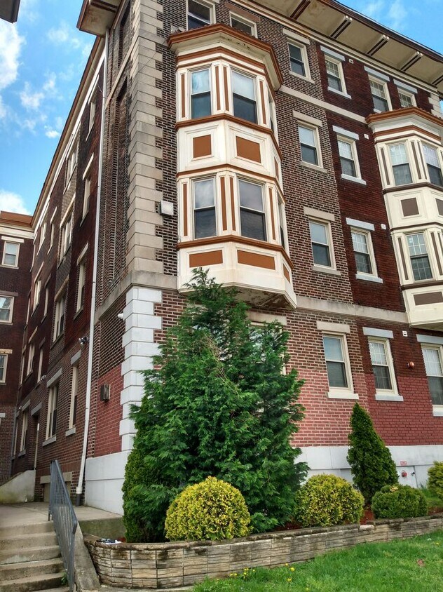 Primary Photo - 4708 Chestnut St