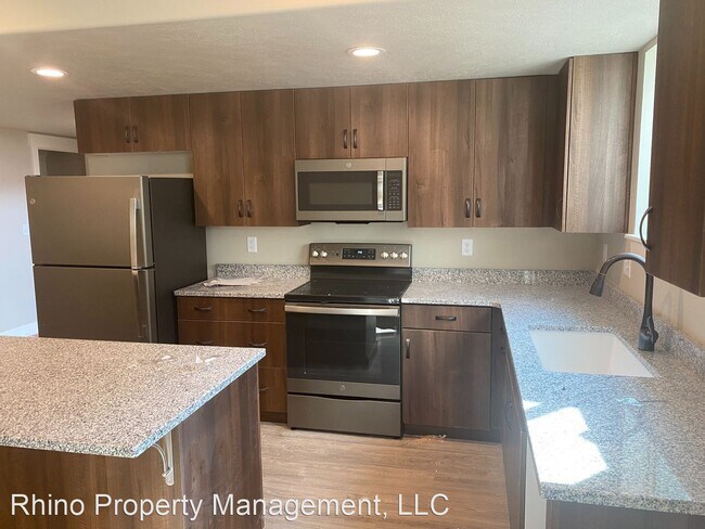 Building Photo - 2 br, 1 bath House - 230 West 400 South #2