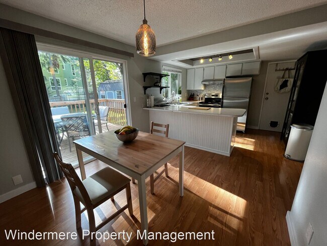 Foto del edificio - 3 br, 1 bath House - 19017 Karl Place NE