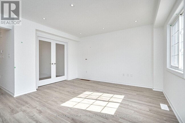 Building Photo - 8 Andean Ln