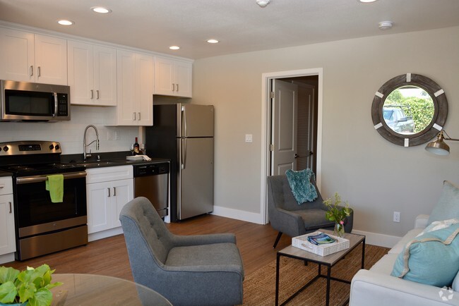 1 BR,1 BA 480SF - Access @ Rohnert Park