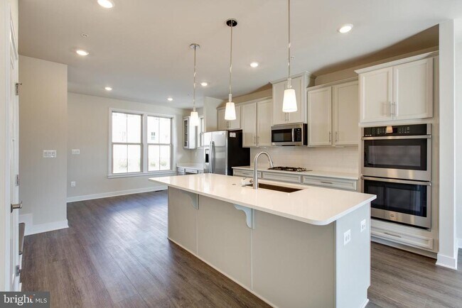 Building Photo - 3511 Lucca Ln