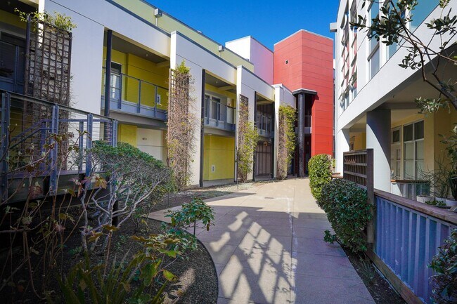 Foto del edificio - Amazing Oliver Loft in Emeryville!