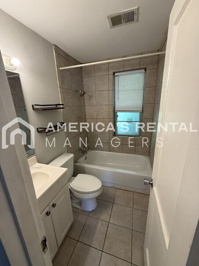 Building Photo - Home for Rent in Homewood, AL!!! COMING SOON!