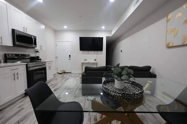 Photo - 1107 N 41st St Apartment