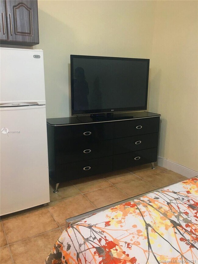 Foto del edificio - 16920 NW 33rd Ave