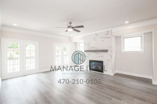 Building Photo - Elegant 4 Bedroom Townhome in Chamblee clo...