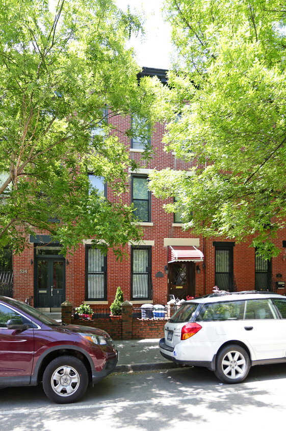 Foto principal - 532 Clinton St