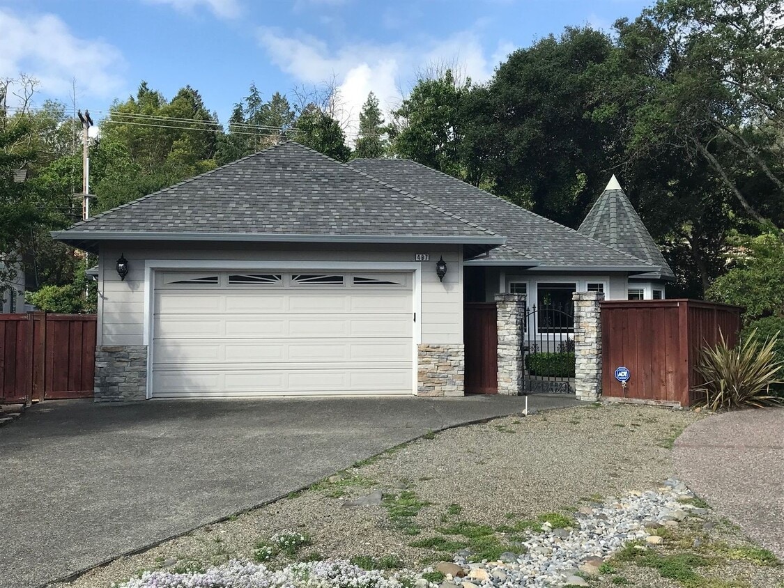 Primary Photo - Single level 3 bedroom 2 bathroom Rincon V...