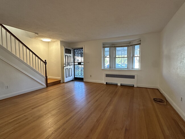 Sala de estar. - 3823 Crestlyn Rd