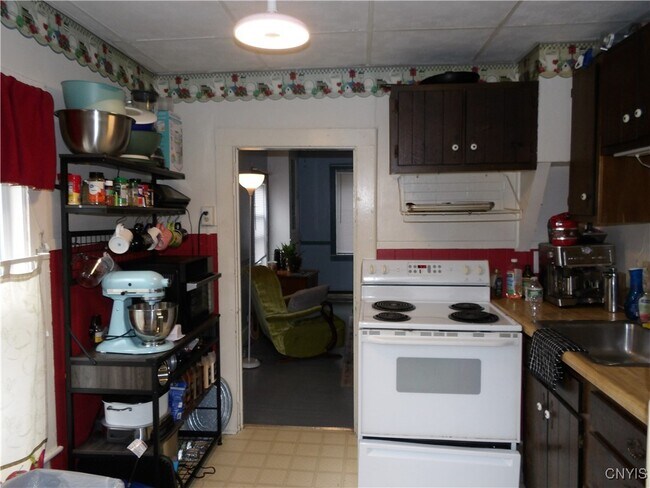Building Photo - 41 Galatia St