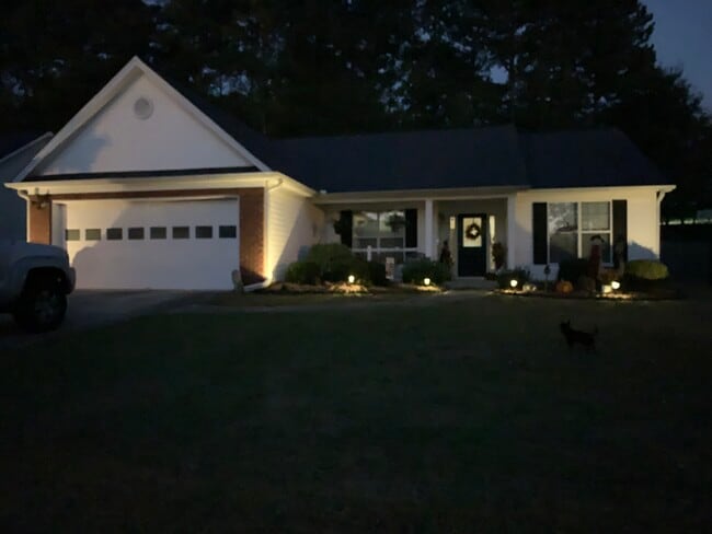 Building Photo - 2165 Charleston Oak Cir