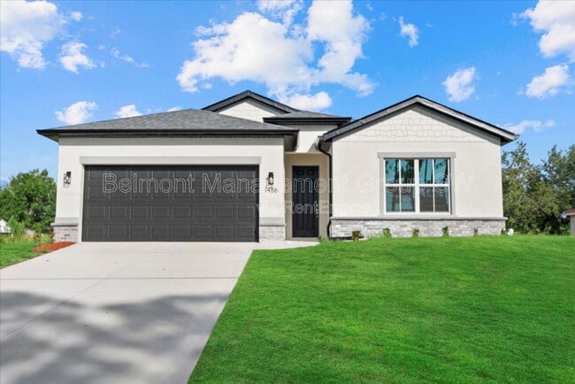 Building Photo - 1486 Ardisia St