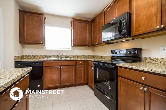 Building Photo - 2309 Bee Hive Dr