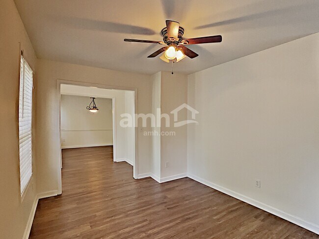 Foto del edificio - 714 Ridgewood Way