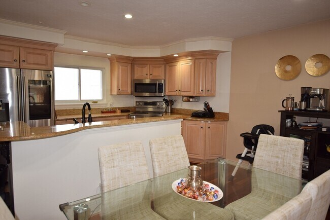 Building Photo - 255 North Rd