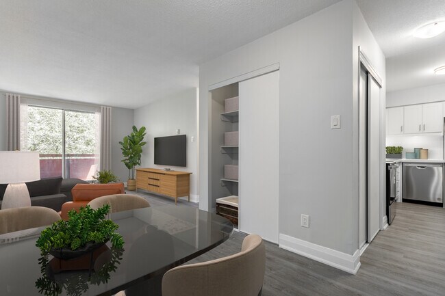 Photo du bâtiment - 25 Lorne Ave