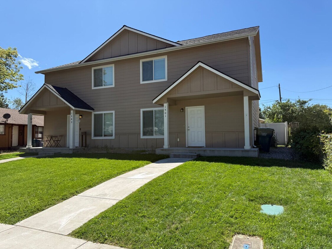 Primary Photo - Duplex mid town CDA