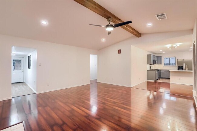 Building Photo - 8400 Horton Trail