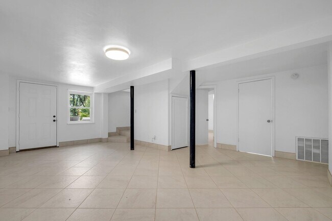 Foto del edificio - 2208 Escambia Dr